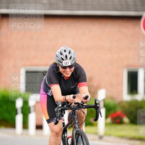 31.08.2025 - Elbe Triathlon Hamburg Michael Burmester http://msf.ph/oto/8689167 31.08.2025 16:10:29 Radfahren  meine-sportfotos.de