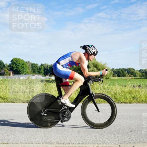 31.08.2025 - Elbe Triathlon Hamburg Michael Burmester http://msf.ph/oto/8689193 31.08.2025 09:18:23 Radfahren 343, 352, 465 meine-sportfotos.de