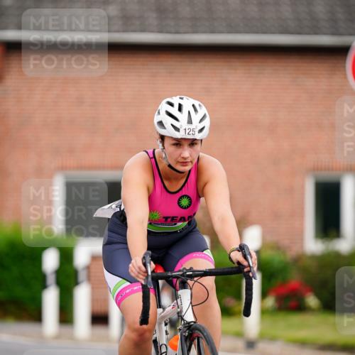 31.08.2025 - Elbe Triathlon Hamburg Michael Burmester http://msf.ph/oto/8689207 31.08.2025 16:12:05 Radfahren  meine-sportfotos.de