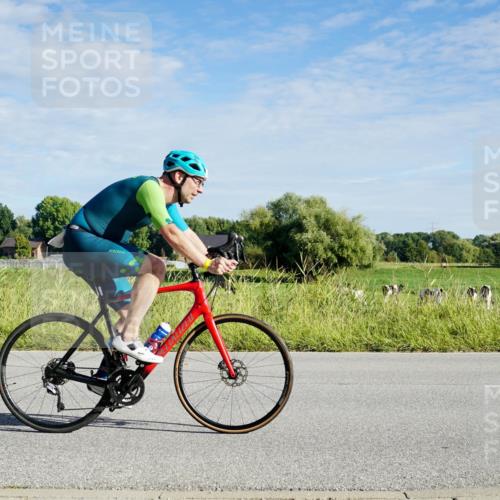 31.08.2025 - Elbe Triathlon Hamburg Michael Burmester http://msf.ph/oto/8689239 31.08.2025 09:19:36 Radfahren 222, 319, 526 meine-sportfotos.de