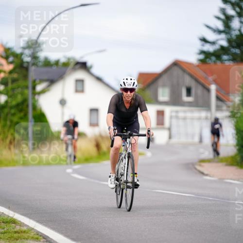 31.08.2025 - Elbe Triathlon Hamburg Michael Burmester http://msf.ph/oto/8689247 31.08.2025 16:13:19 Radfahren  meine-sportfotos.de