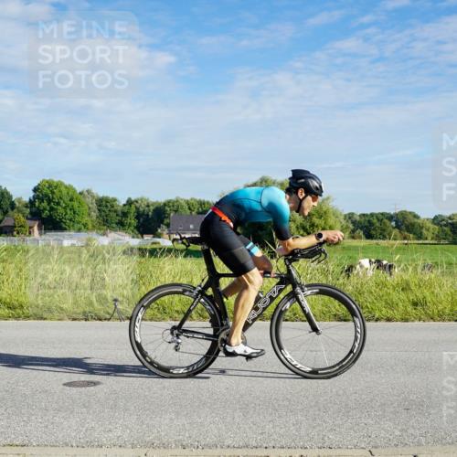 31.08.2025 - Elbe Triathlon Hamburg Michael Burmester http://msf.ph/oto/8689252 31.08.2025 09:20:08 Radfahren 211, 381, 474, 709 meine-sportfotos.de