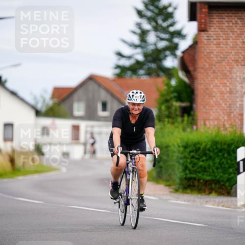 31.08.2025 - Elbe Triathlon Hamburg Michael Burmester http://msf.ph/oto/8689253 31.08.2025 16:13:24 Radfahren  meine-sportfotos.de