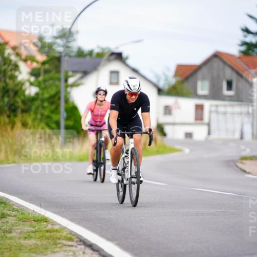 31.08.2025 - Elbe Triathlon Hamburg Michael Burmester http://msf.ph/oto/8689271 31.08.2025 16:14:40 Radfahren  meine-sportfotos.de