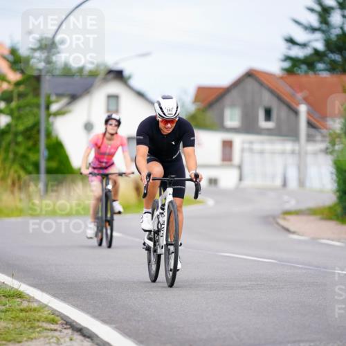 31.08.2025 - Elbe Triathlon Hamburg Michael Burmester http://msf.ph/oto/8689274 31.08.2025 16:14:40 Radfahren  meine-sportfotos.de