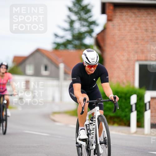 31.08.2025 - Elbe Triathlon Hamburg Michael Burmester http://msf.ph/oto/8689277 31.08.2025 16:14:41 Radfahren  meine-sportfotos.de
