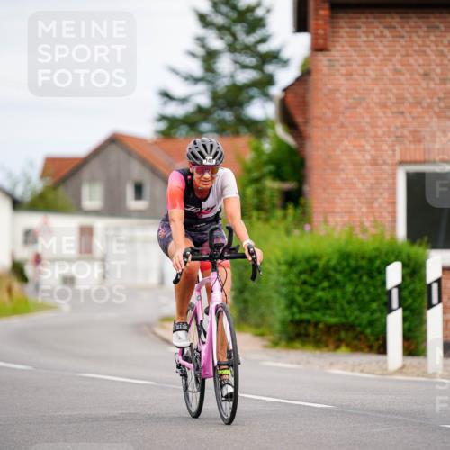 31.08.2025 - Elbe Triathlon Hamburg Michael Burmester http://msf.ph/oto/8689303 31.08.2025 16:15:12 Radfahren  meine-sportfotos.de
