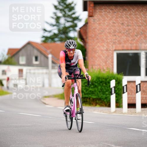 31.08.2025 - Elbe Triathlon Hamburg Michael Burmester http://msf.ph/oto/8689308 31.08.2025 16:15:13 Radfahren  meine-sportfotos.de