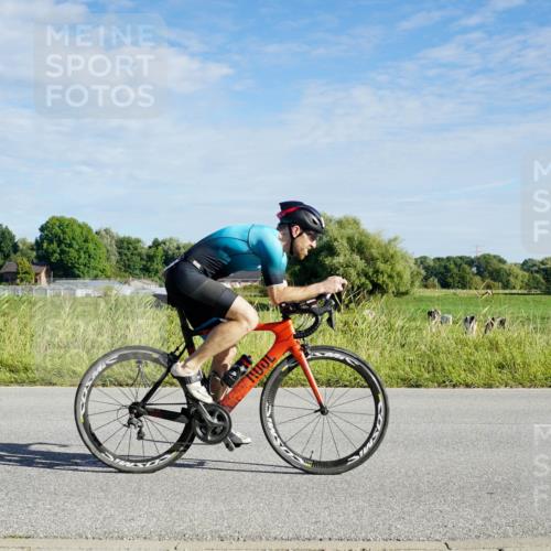 31.08.2025 - Elbe Triathlon Hamburg Michael Burmester http://msf.ph/oto/8689318 31.08.2025 09:21:11 Radfahren 207, 215, 313, 375, 388, 441 meine-sportfotos.de