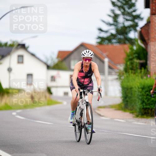 31.08.2025 - Elbe Triathlon Hamburg Michael Burmester http://msf.ph/oto/8689319 31.08.2025 16:15:24 Radfahren  meine-sportfotos.de