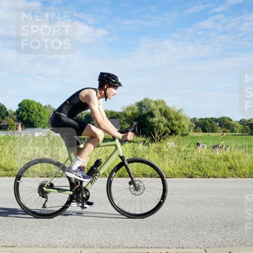 31.08.2025 - Elbe Triathlon Hamburg Michael Burmester http://msf.ph/oto/8689323 31.08.2025 09:21:20 Radfahren 199, 237, 390, 651 meine-sportfotos.de