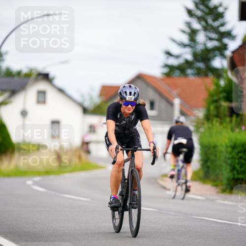 31.08.2025 - Elbe Triathlon Hamburg Michael Burmester http://msf.ph/oto/8689329 31.08.2025 16:15:48 Radfahren  meine-sportfotos.de