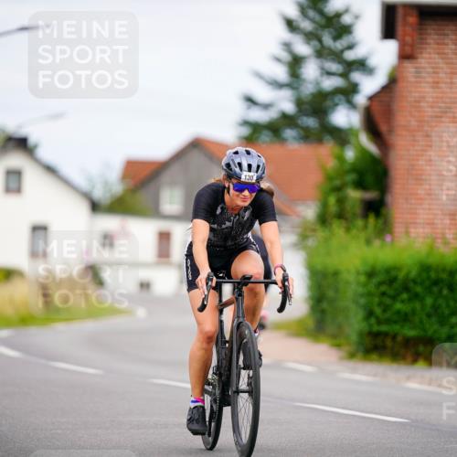 31.08.2025 - Elbe Triathlon Hamburg Michael Burmester http://msf.ph/oto/8689331 31.08.2025 16:15:48 Radfahren  meine-sportfotos.de