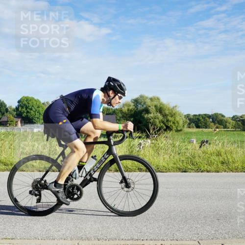 31.08.2025 - Elbe Triathlon Hamburg Michael Burmester http://msf.ph/oto/8689360 31.08.2025 09:22:07 Radfahren 227, 275, 379, 543, 568 meine-sportfotos.de