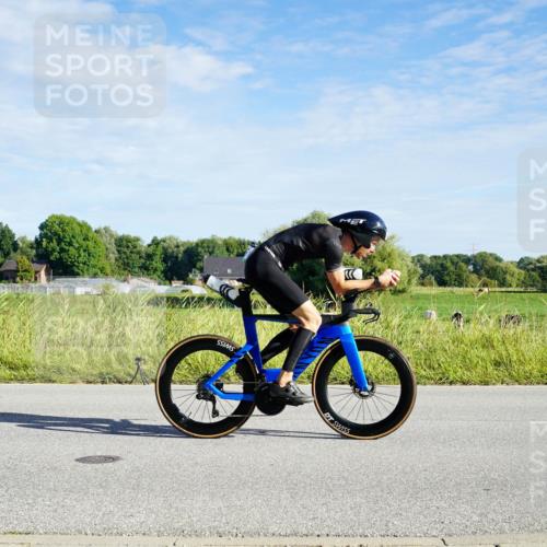 31.08.2025 - Elbe Triathlon Hamburg Michael Burmester http://msf.ph/oto/8689371 31.08.2025 09:22:21 Radfahren 169, 254, 344, 425, 500, 656 meine-sportfotos.de