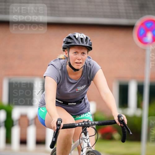 31.08.2025 - Elbe Triathlon Hamburg Michael Burmester http://msf.ph/oto/8689379 31.08.2025 16:18:25 Radfahren  meine-sportfotos.de