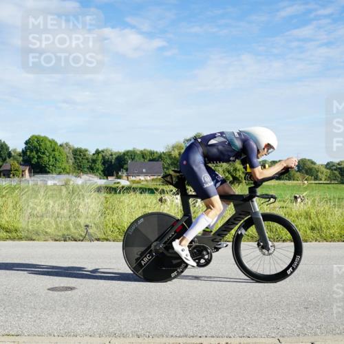 31.08.2025 - Elbe Triathlon Hamburg Michael Burmester http://msf.ph/oto/8689411 31.08.2025 09:22:55 Radfahren 325, 429, 540, 575, 600 meine-sportfotos.de