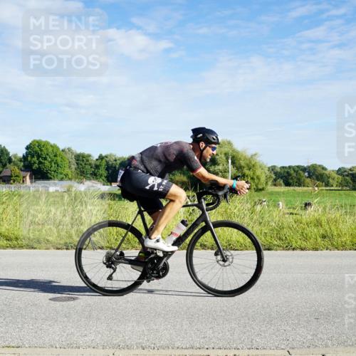 31.08.2025 - Elbe Triathlon Hamburg Michael Burmester http://msf.ph/oto/8689414 31.08.2025 09:23:00 Radfahren 325, 386, 406, 429, 575 meine-sportfotos.de