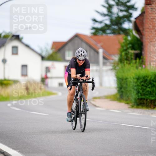 31.08.2025 - Elbe Triathlon Hamburg Michael Burmester http://msf.ph/oto/8689421 31.08.2025 16:19:57 Radfahren  meine-sportfotos.de