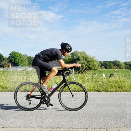 31.08.2025 - Elbe Triathlon Hamburg Michael Burmester http://msf.ph/oto/8689422 31.08.2025 09:23:05 Radfahren 270, 386, 406, 429, 575 meine-sportfotos.de