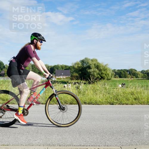 31.08.2025 - Elbe Triathlon Hamburg Michael Burmester http://msf.ph/oto/8689431 31.08.2025 09:23:19 Radfahren 508, 524 meine-sportfotos.de
