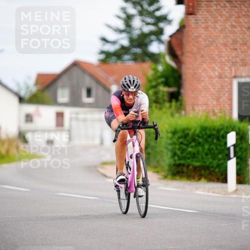 31.08.2025 - Elbe Triathlon Hamburg Michael Burmester http://msf.ph/oto/8689432 31.08.2025 16:20:09 Radfahren  meine-sportfotos.de
