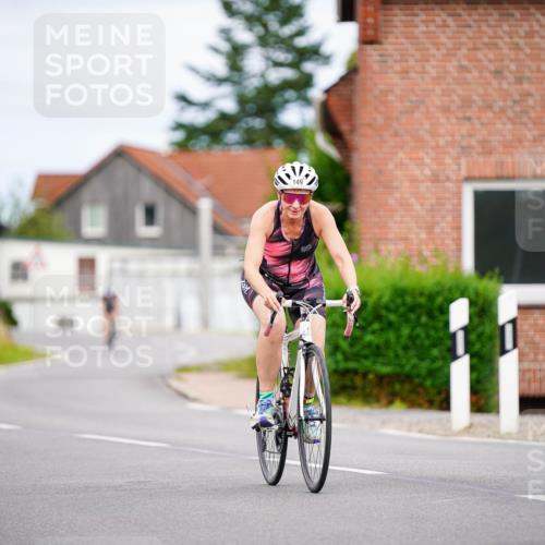 31.08.2025 - Elbe Triathlon Hamburg Michael Burmester http://msf.ph/oto/8689438 31.08.2025 16:20:22 Radfahren  meine-sportfotos.de