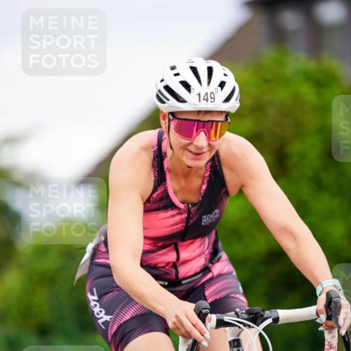 31.08.2025 - Elbe Triathlon Hamburg Michael Burmester http://msf.ph/oto/8689447 31.08.2025 16:20:24 Radfahren  meine-sportfotos.de