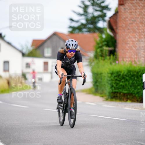 31.08.2025 - Elbe Triathlon Hamburg Michael Burmester http://msf.ph/oto/8689449 31.08.2025 16:20:30 Radfahren  meine-sportfotos.de