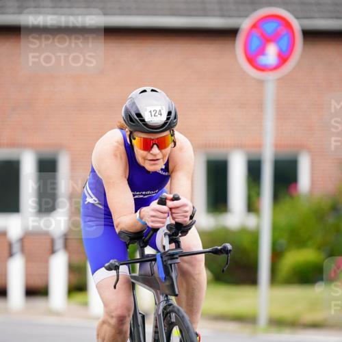 31.08.2025 - Elbe Triathlon Hamburg Michael Burmester http://msf.ph/oto/8689468 31.08.2025 16:20:46 Radfahren  meine-sportfotos.de