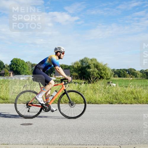 31.08.2025 - Elbe Triathlon Hamburg Michael Burmester http://msf.ph/oto/8689510 31.08.2025 09:24:25 Radfahren 180, 288, 418, 454, 499, 653 meine-sportfotos.de