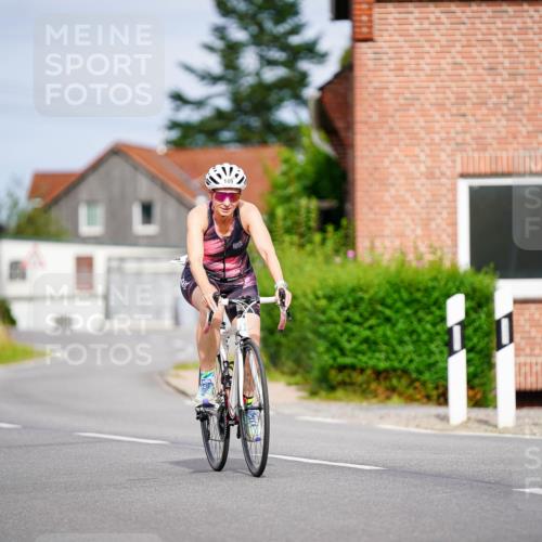 31.08.2025 - Elbe Triathlon Hamburg Michael Burmester http://msf.ph/oto/8689540 31.08.2025 16:25:17 Radfahren  meine-sportfotos.de