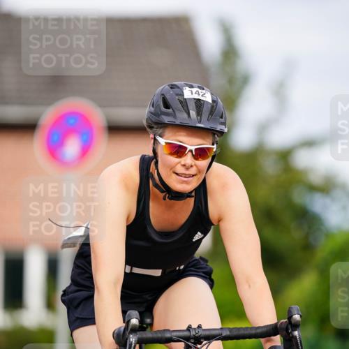 31.08.2025 - Elbe Triathlon Hamburg Michael Burmester http://msf.ph/oto/8689555 31.08.2025 16:27:01 Radfahren  meine-sportfotos.de