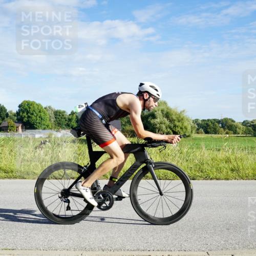31.08.2025 - Elbe Triathlon Hamburg Michael Burmester http://msf.ph/oto/8689621 31.08.2025 09:26:16 Radfahren 246, 376, 451, 514 meine-sportfotos.de
