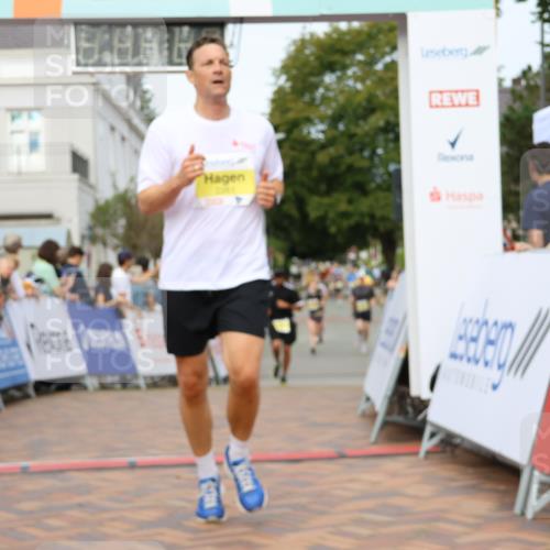 31.08.2025 - 21. Blankeneser Heldenlauf Strokosch-Dieckow http://msf.ph/oto/8689705 31.08.2025 10:28:07 Ziel 2112, 2348, 2068, 2067, 2741, 2659, 2261 meine-sportfotos.de