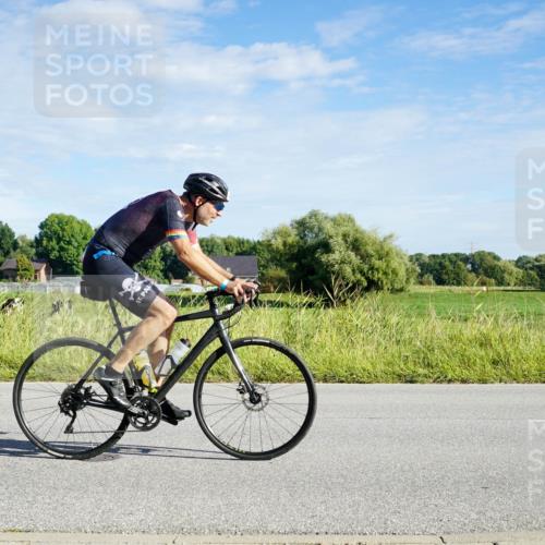 31.08.2025 - Elbe Triathlon Hamburg Michael Burmester http://msf.ph/oto/8689721 31.08.2025 09:27:36 Radfahren 269, 321, 354, 496, 623 meine-sportfotos.de