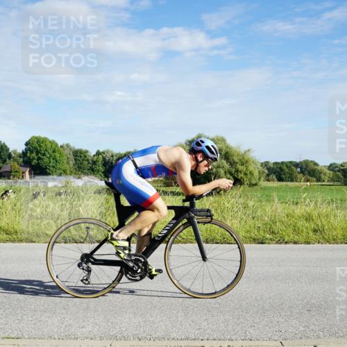 31.08.2025 - Elbe Triathlon Hamburg Michael Burmester http://msf.ph/oto/8689724 31.08.2025 09:27:37 Radfahren 269, 311, 321, 354, 496 meine-sportfotos.de
