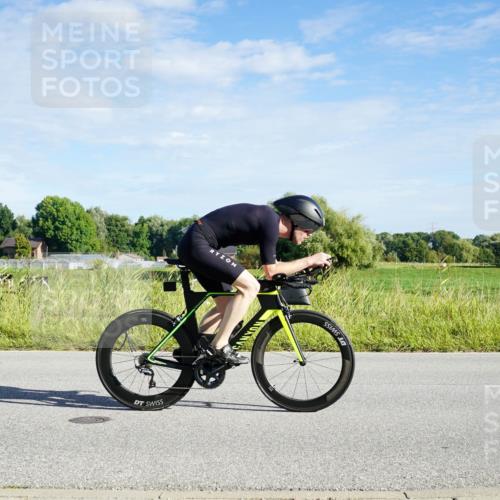 31.08.2025 - Elbe Triathlon Hamburg Michael Burmester http://msf.ph/oto/8689739 31.08.2025 09:28:01 Radfahren 333, 383, 630 meine-sportfotos.de