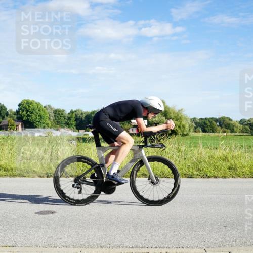 31.08.2025 - Elbe Triathlon Hamburg Michael Burmester http://msf.ph/oto/8689833 31.08.2025 09:29:42 Radfahren 286, 393, 598 meine-sportfotos.de