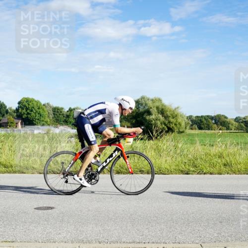 31.08.2025 - Elbe Triathlon Hamburg Michael Burmester http://msf.ph/oto/8689838 31.08.2025 09:29:55 Radfahren 380, 409, 599, 719 meine-sportfotos.de