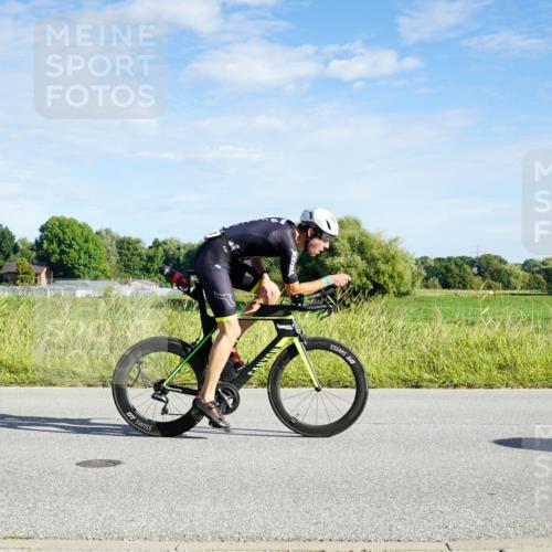 31.08.2025 - Elbe Triathlon Hamburg Michael Burmester http://msf.ph/oto/8689891 31.08.2025 09:30:40 Radfahren 192, 364, 384, 413, 421, 539, 669, 684 meine-sportfotos.de