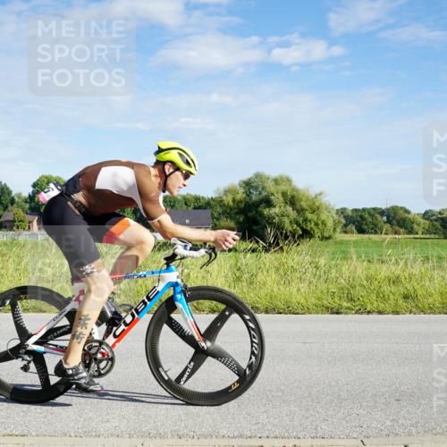 31.08.2025 - Elbe Triathlon Hamburg Michael Burmester http://msf.ph/oto/8689917 31.08.2025 09:30:58 Radfahren 176, 245, 256, 489, 505, 737 meine-sportfotos.de