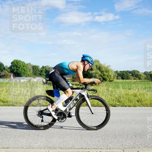 31.08.2025 - Elbe Triathlon Hamburg Michael Burmester http://msf.ph/oto/8689938 31.08.2025 09:31:24 Radfahren 382, 450, 569 meine-sportfotos.de