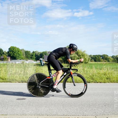31.08.2025 - Elbe Triathlon Hamburg Michael Burmester http://msf.ph/oto/8689940 31.08.2025 09:31:29 Radfahren 450, 569, 570, 609, 720 meine-sportfotos.de