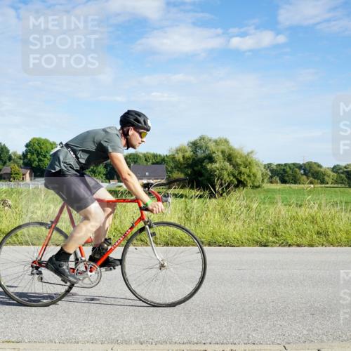 31.08.2025 - Elbe Triathlon Hamburg Michael Burmester http://msf.ph/oto/8689978 31.08.2025 09:32:13 Radfahren 284, 285, 374, 420, 463, 528, 646, 700, 707, 717 meine-sportfotos.de