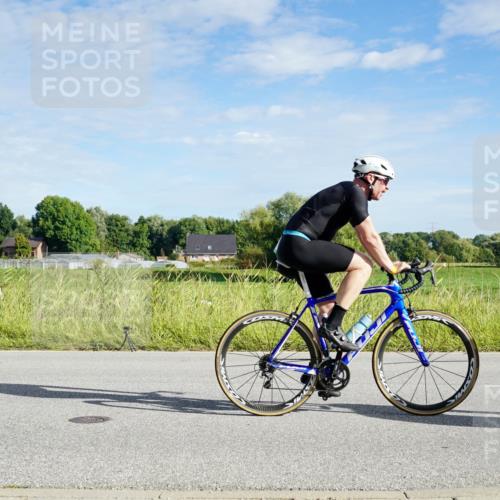 31.08.2025 - Elbe Triathlon Hamburg Michael Burmester http://msf.ph/oto/8690087 31.08.2025 09:34:05 Radfahren 319, 367, 416, 480, 515, 516, 545, 696 meine-sportfotos.de