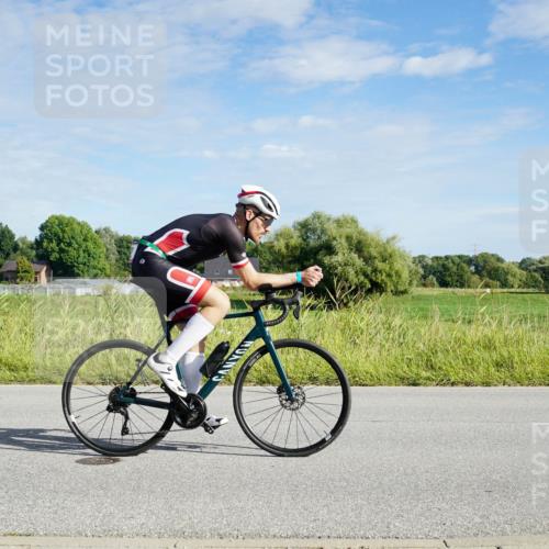31.08.2025 - Elbe Triathlon Hamburg Michael Burmester http://msf.ph/oto/8690101 31.08.2025 09:34:20 Radfahren 297, 342, 612 meine-sportfotos.de