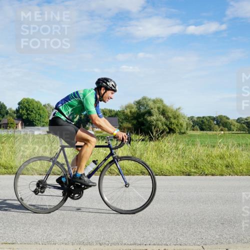 31.08.2025 - Elbe Triathlon Hamburg Michael Burmester http://msf.ph/oto/8690109 31.08.2025 09:34:36 Radfahren 228, 257, 410 meine-sportfotos.de