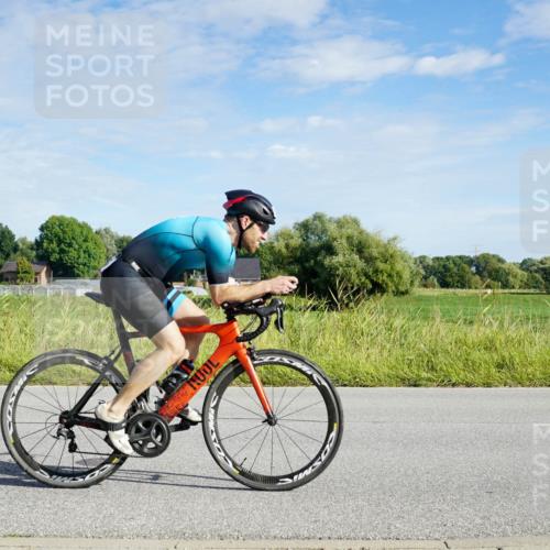 31.08.2025 - Elbe Triathlon Hamburg Michael Burmester http://msf.ph/oto/8690118 31.08.2025 09:34:53 Radfahren 375, 422, 440, 441, 537, 568, 606, 727 meine-sportfotos.de