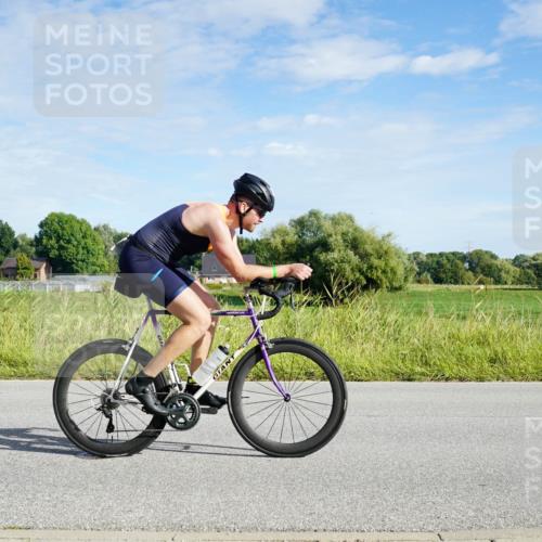 31.08.2025 - Elbe Triathlon Hamburg Michael Burmester http://msf.ph/oto/8690130 31.08.2025 09:34:58 Radfahren 264, 422, 428, 440, 537, 606, 727 meine-sportfotos.de